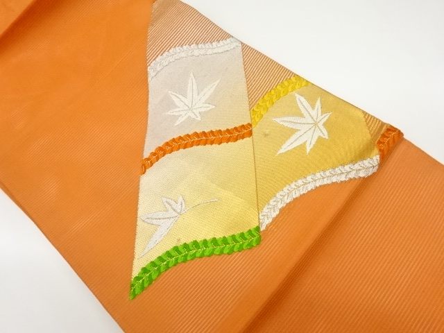 絽抽象瓦に紅葉模様織出し名古屋帯